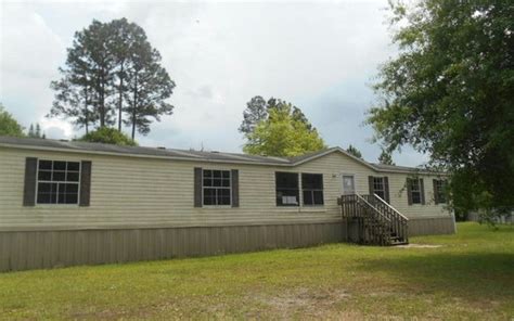 Buddy's Home Furnishings, 12709 US Highway 301, Dade City, .